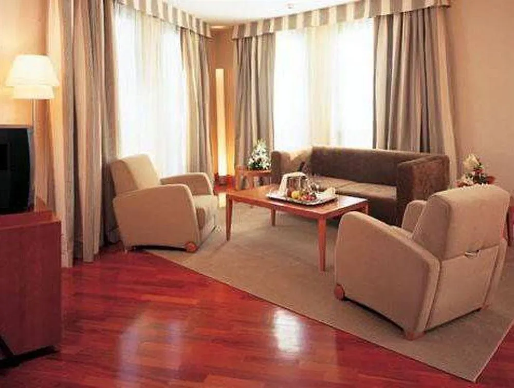 Nh Mendoza Cordillera Hotel