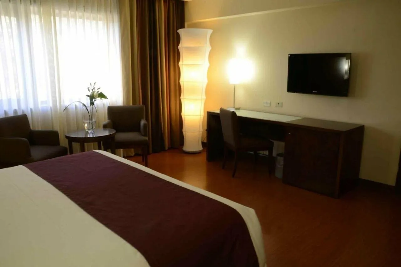 ****  Nh Mendoza Cordillera Hotel Argentina