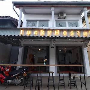  Hostel Lucky Laos